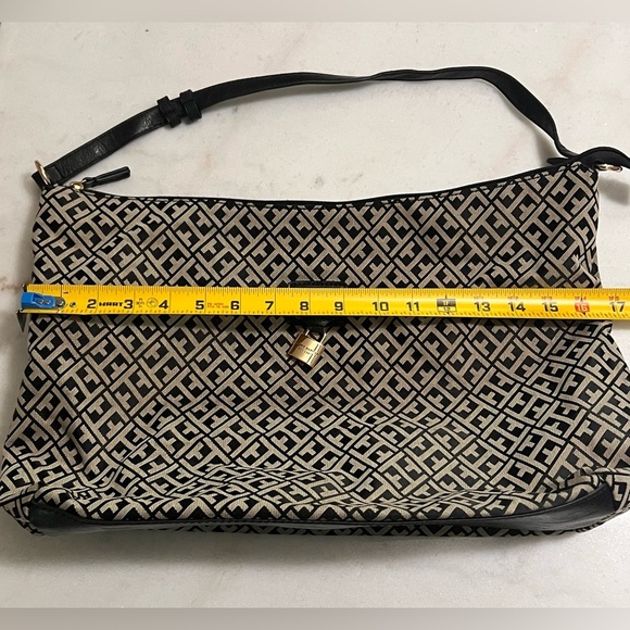 Tommy Hilfiger Black And Cream Logo Print Shoulder Bag Tote Gold Accents - Picture 8 of 9